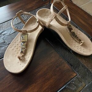 NWOT Vionic Nala Cork Women's T-Strap Sandals with Gold Accent